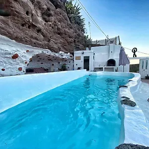 https://new-and-cozy-cave-house-in-the-nature.in-canary-islands.com